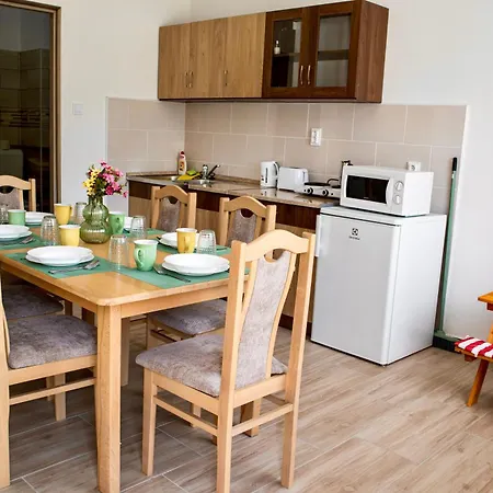 Izisz Apartman Matraterenye Exterior photo