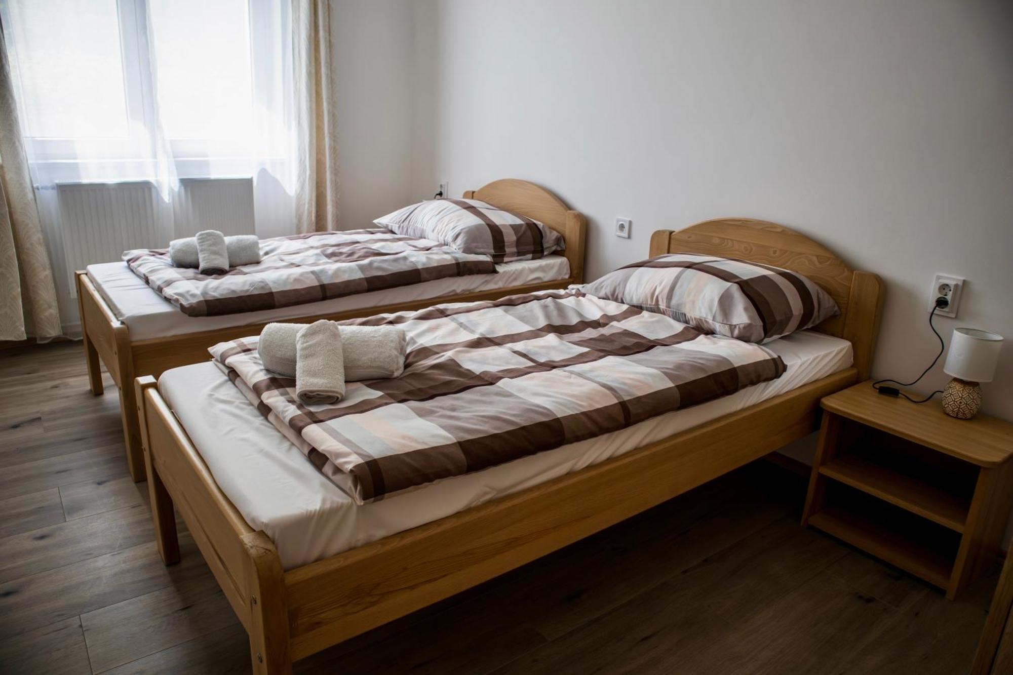 Izisz Apartment *